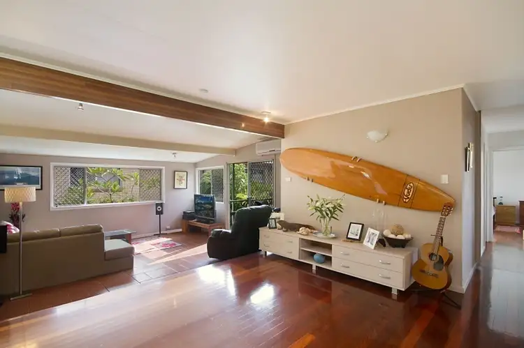 15 Mitchell Avenue, Currumbin QLD 4223