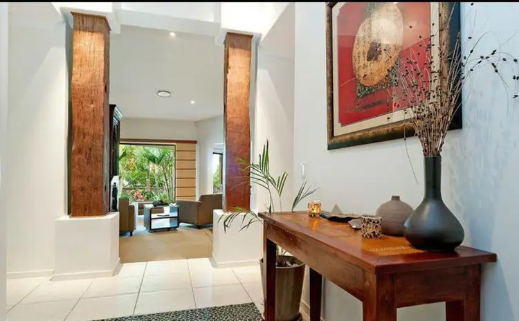 9 Mercure Pl, Highland Park QLD 4211