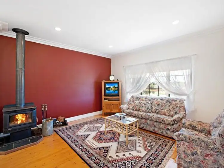 Fifth view of Homely house listing, 14 MEADE COURT, Kilmore VIC 3764