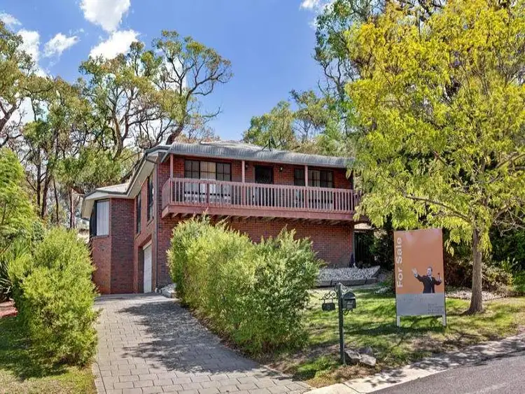 8 MANNAGUM COURT, Kilmore VIC 3764