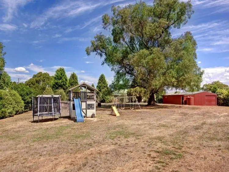Sixth view of Homely house listing, 10 KOORALINGA DRIVE, Wandong VIC 3758