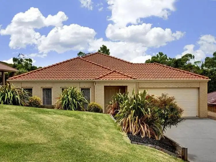6 AURINA DRIVE, Hidden Valley VIC 3756