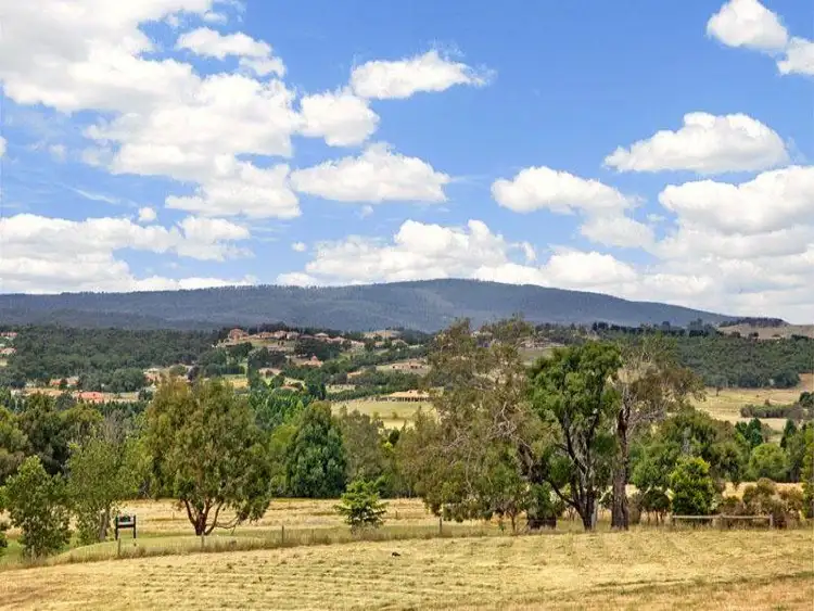 Sixth view of Homely house listing, 6 AURINA DRIVE, Hidden Valley VIC 3756