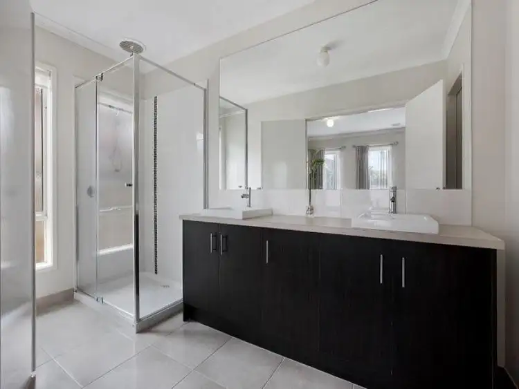 Seventh view of Homely house listing, 6 AURINA DRIVE, Hidden Valley VIC 3756