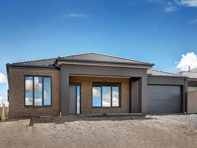 134 ROULSTON WAY, Wallan VIC 3756