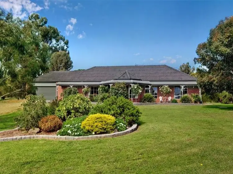 9 DEREK DRIVE, Broadford VIC 3658