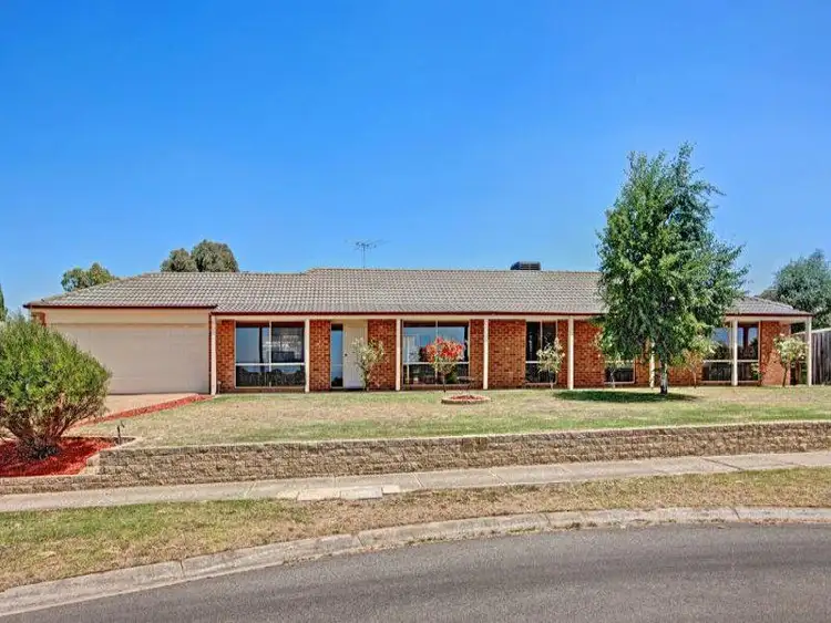 33 ROULSTON WAY, Wallan VIC 3756