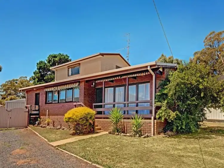 9 DONALDSON DRIVE, Broadford VIC 3658