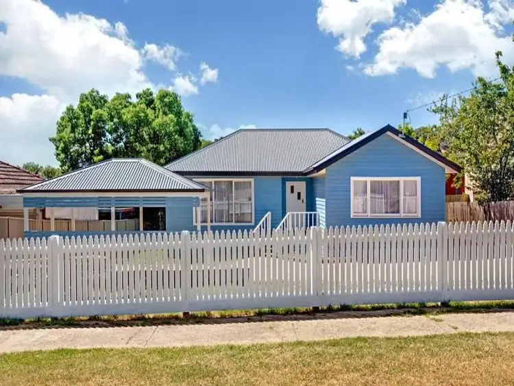 19 CHISHOLM CRESCENT, Seymour VIC 3660