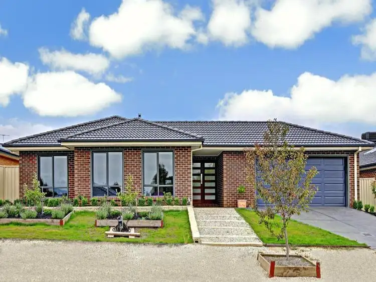 19 ECHIDNA COURT, Kilmore VIC 3764