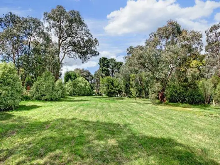 Fifth view of Homely house listing, 14 BONNIEVIEW COURT, Wandong VIC 3758