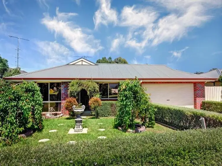 4 HIBISCUS COURT, Kilmore VIC 3764