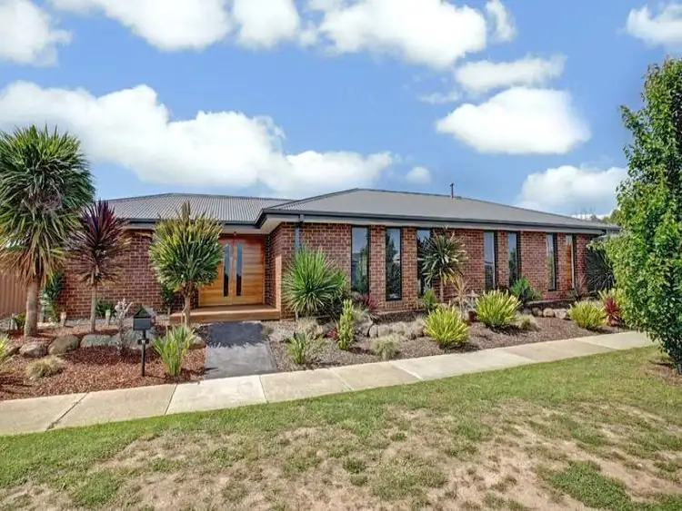 11 JAMIESON WAY,, Wallan VIC 3756