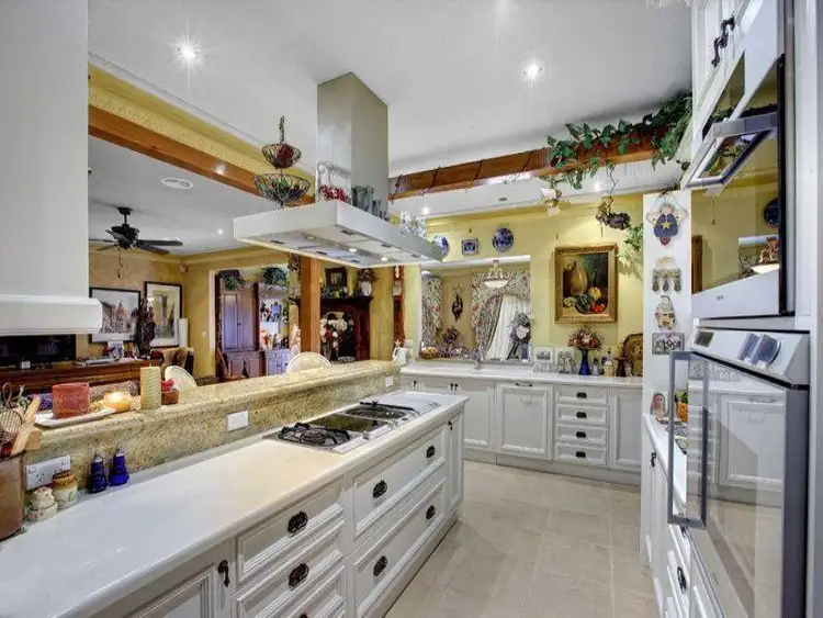 Sixth view of Homely house listing, 19 THE HEIGHTS, Hidden Valley VIC 3756