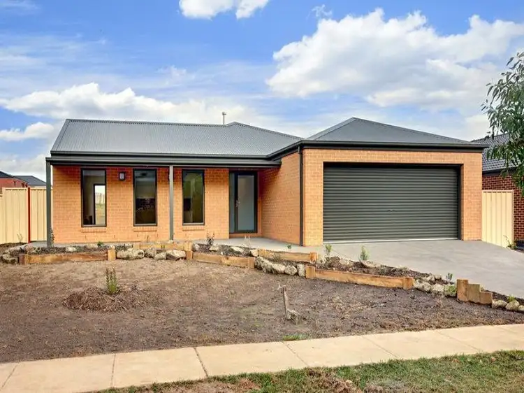 1 CHLOE DRIVE, Broadford VIC 3658