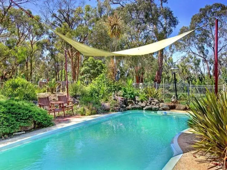 Fifth view of Homely house listing, 25 McNAUGHTON CL, Wallan VIC 3756