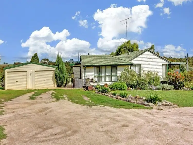 2 MOLLISON ST., Pyalong VIC 3521