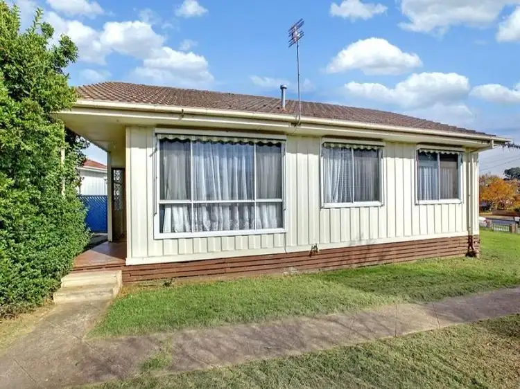 6 CLARKE STREET, Seymour VIC 3660