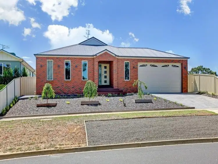 11 Davidson Street, Broadford VIC 3658