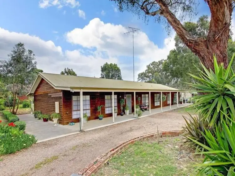 40 CASEY CRESCENT, Broadford VIC 3658