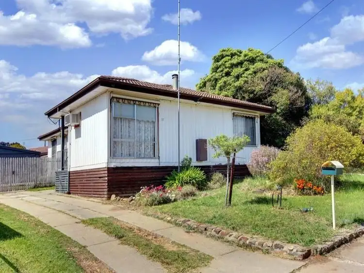 11 Smith Street, Seymour VIC 3660