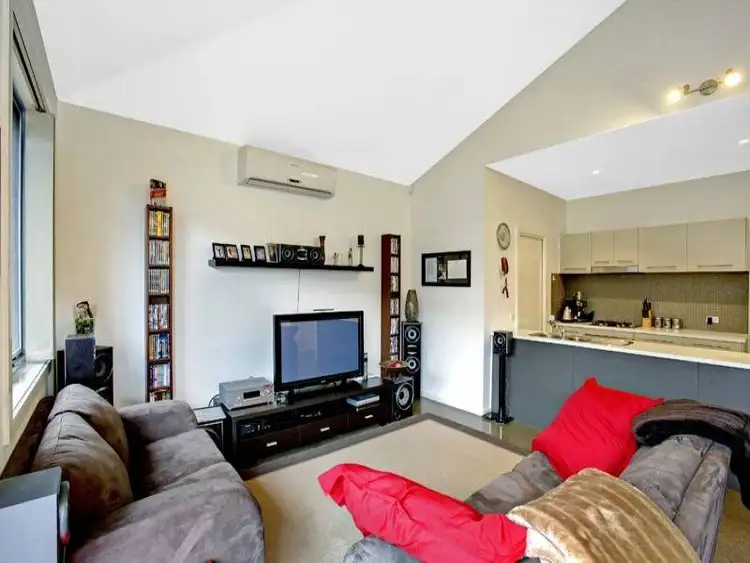 Fifth view of Homely house listing, 34 GIRRAWEEN CRESCENT, Craigieburn VIC 3064