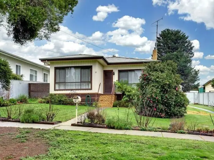 25 Govett Street, Broadford VIC 3658