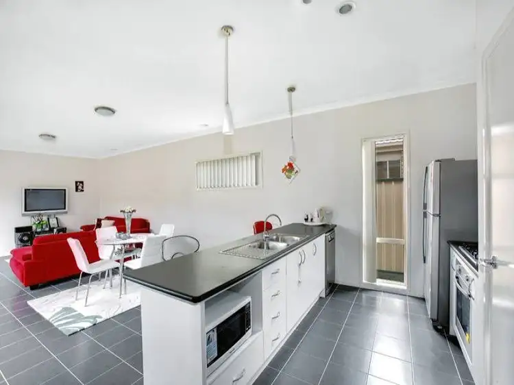 24 LAFFY STREET, Wallan VIC 3756