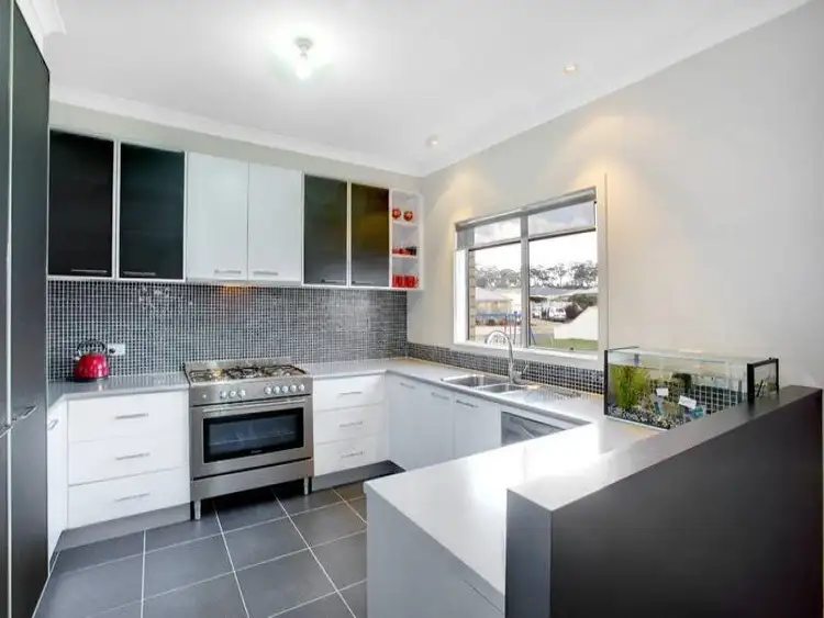 36 SPORTS AVENUE, Kilmore VIC 3764