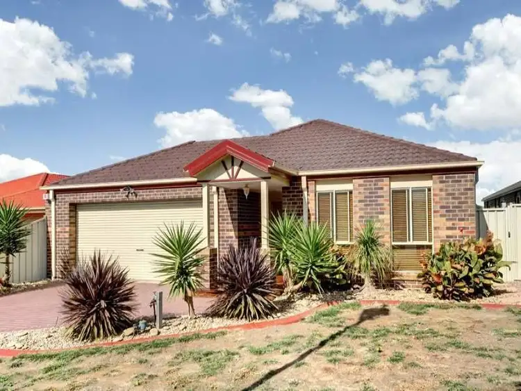 3 ST IVES PLACE, Craigieburn VIC 3064