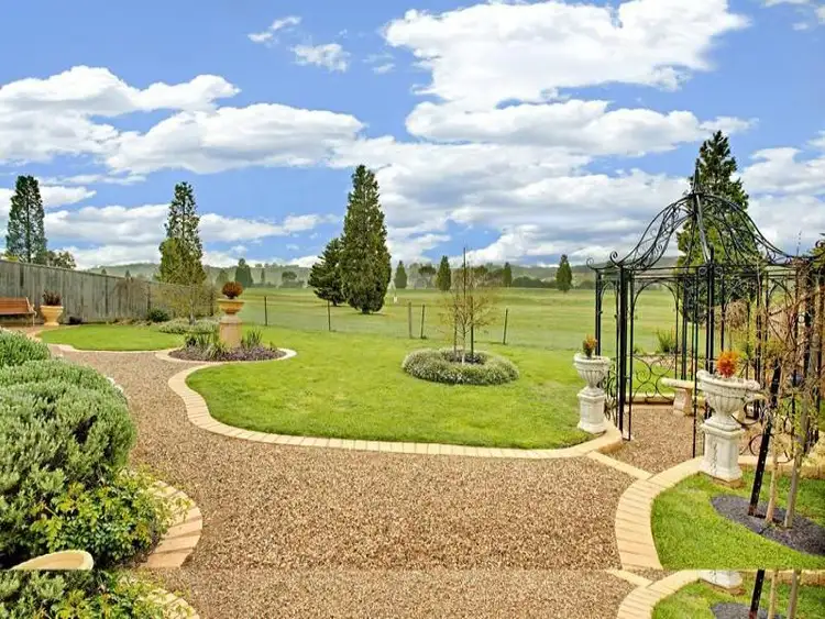 Seventh view of Homely house listing, 11 LAKEVIEW CLOSE, Hidden Valley VIC 3756