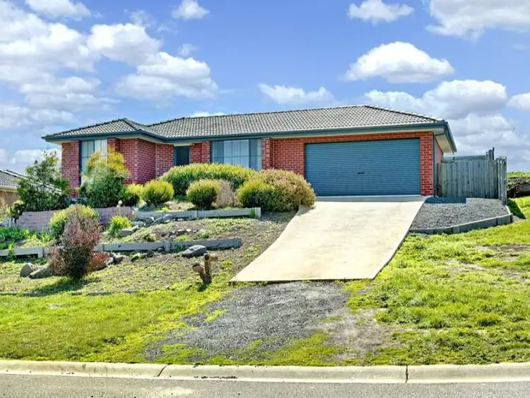 16 HARGRAVE COURT, Wallan VIC 3756
