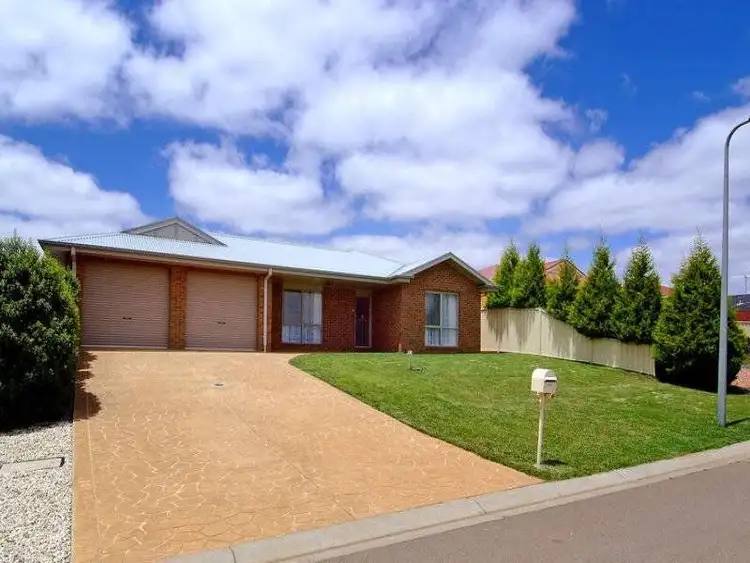 82 Cottage Crescent, Kilmore VIC 3764
