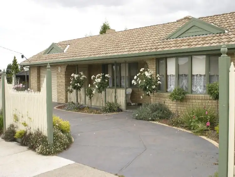 24 Newbold Avenue, Craigieburn VIC 3756