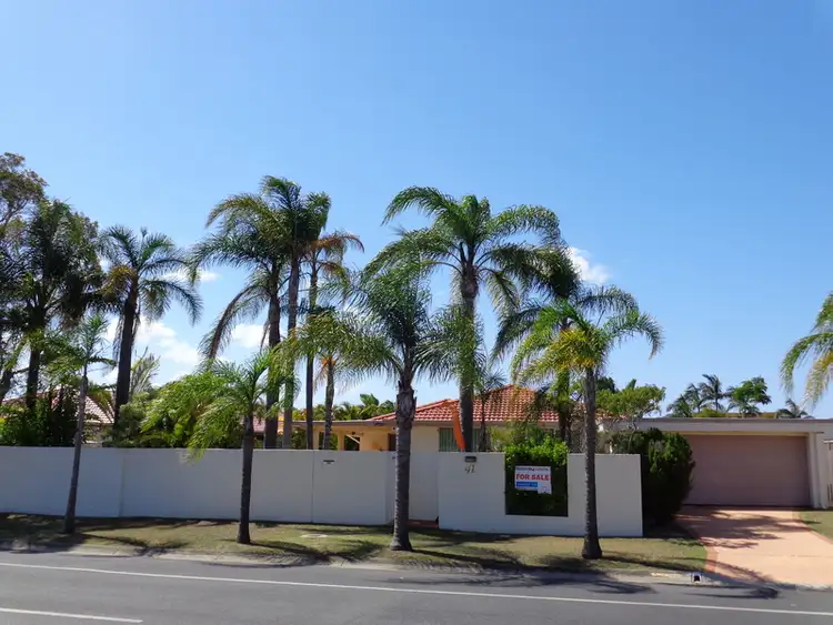 41 Barrier Reef Drive, Mermaid Waters QLD 4218