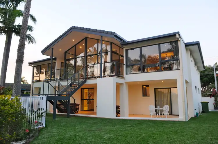 66 Burleigh St, Burleigh Waters QLD 4220