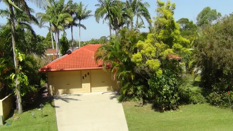 204 Tallebudgera Drive, Palm Beach QLD 4221