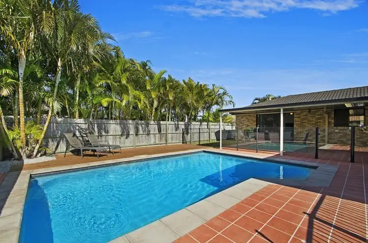 24 Shannon Crescent, Caloundra West QLD 4551