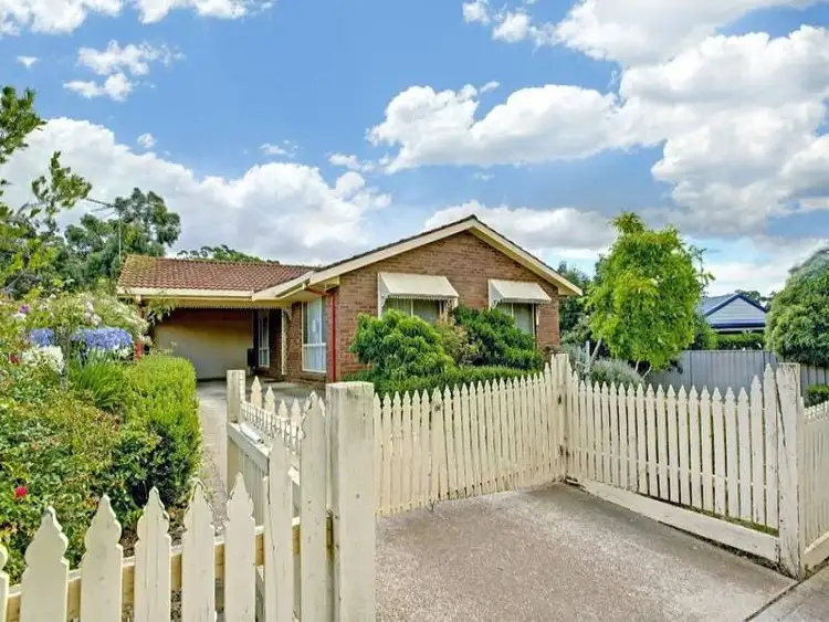18 CENTENARY DRIVE, Kilmore VIC 3764