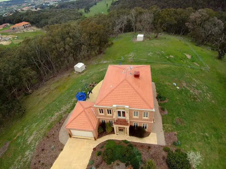 4 IRONBARK COURT, Hidden Valley VIC 3756