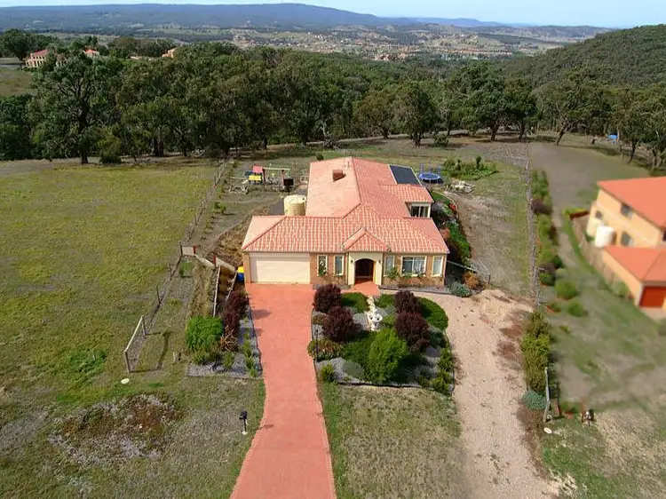 Second view of Homely house listing, 10 The Heights, Hidden Valley VIC 3756