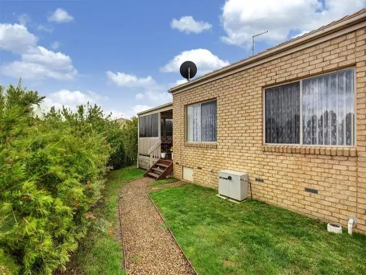 Fourth view of Homely house listing, 18 ST ANDREWS CLOSE, Hidden Valley VIC 3756