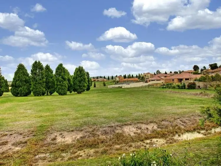 Fifth view of Homely house listing, 18 ST ANDREWS CLOSE, Hidden Valley VIC 3756