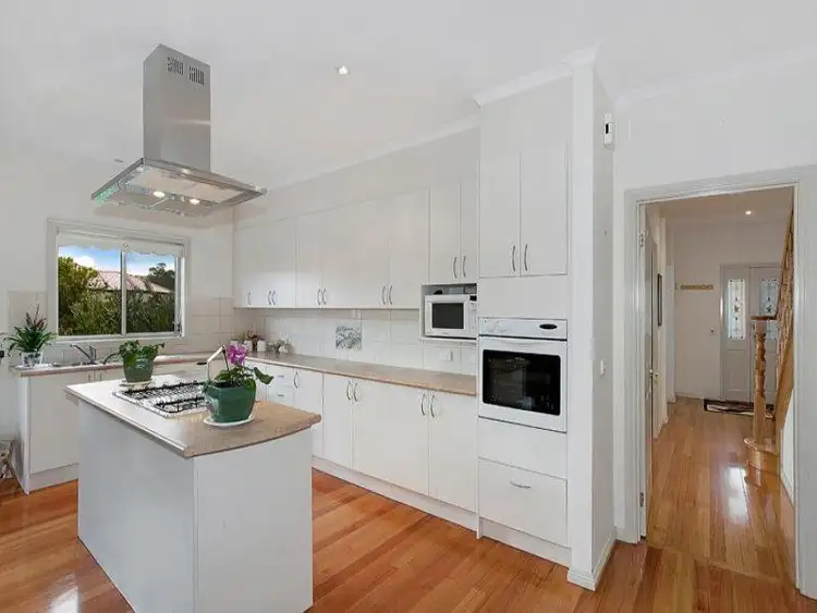 Sixth view of Homely house listing, 18 ST ANDREWS CLOSE, Hidden Valley VIC 3756