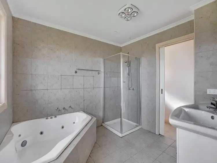 Sixth view of Homely house listing, 16 TOSCANA WAY, Hidden Valley VIC 3756