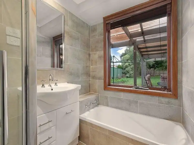 Fifth view of Homely house listing, 5 SINCLAIR COURT, Wallan VIC 3756
