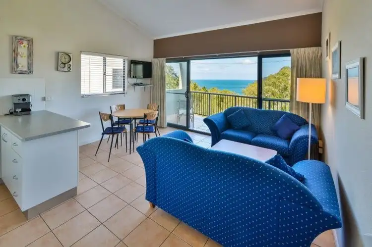 H BAYBREEZE, Hamilton Island QLD 4803