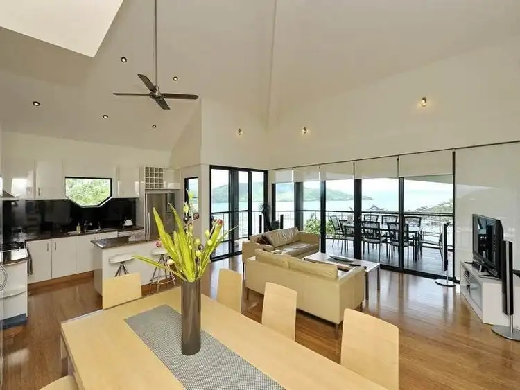 7 Marina Terrace, Hamilton Island QLD 4803