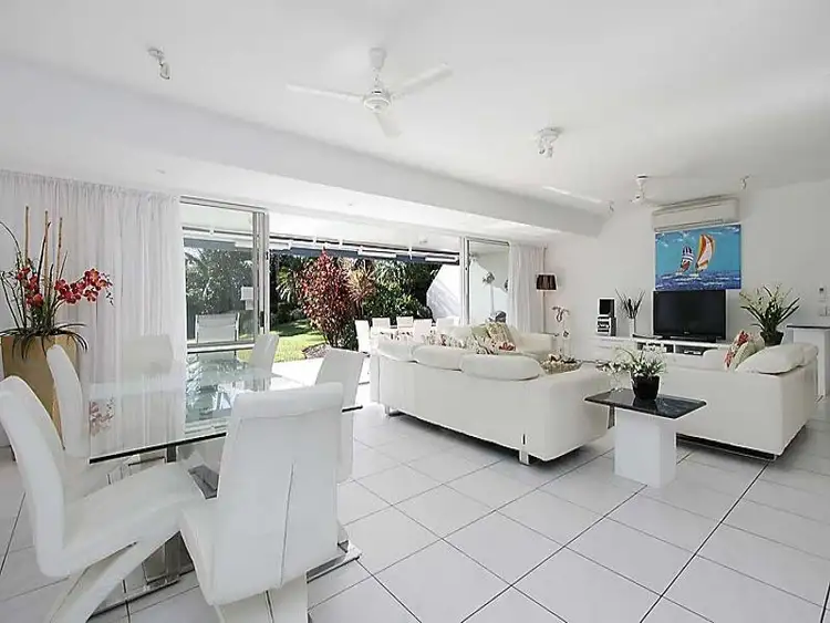 W2/12 Whitsunday Boulevard, Hamilton Island QLD 4803