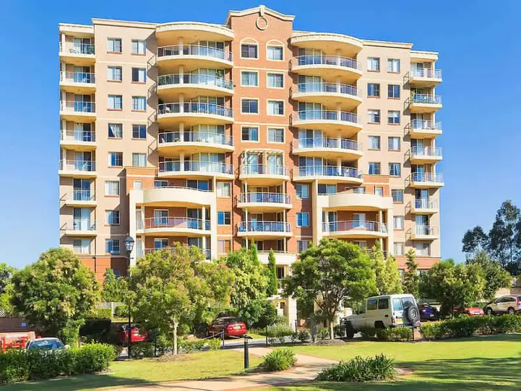 8 Wentworth Drive, Liberty Grove NSW 2138